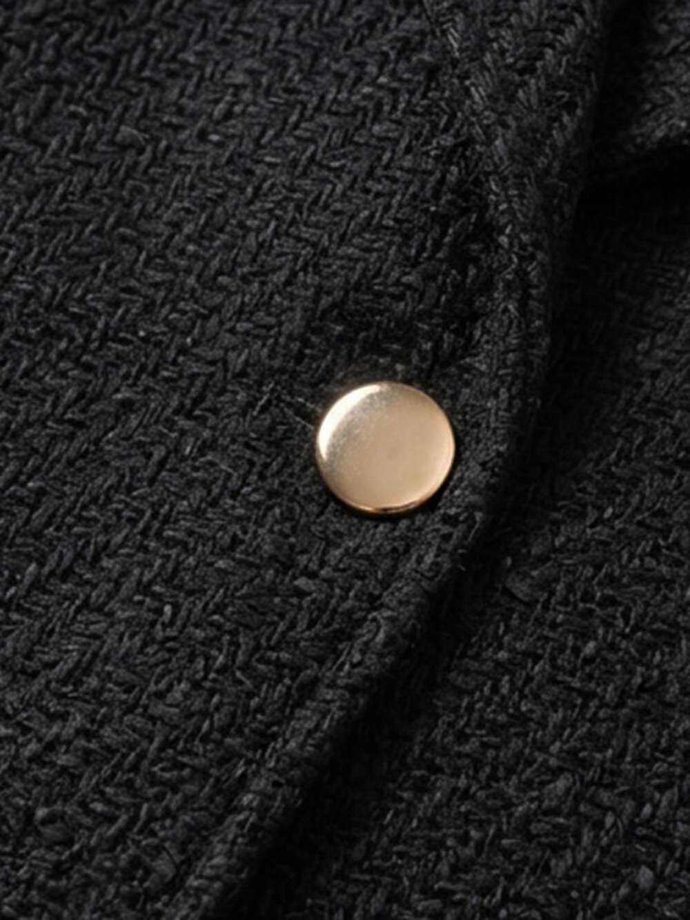 Black Elegant Women's Coat With Patchwork Fur Cuffs And Single-Breasted Buttons - Picture 7 of 7